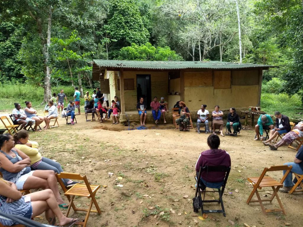 Reunião realizada no quilombo para discutir a rede comunitária