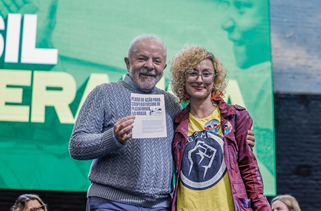 Ex-presidente Lula recebe Plano de Ação para o Cooperativismo de Plataforma 