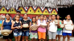 Indígenas da Amazônia e economia solidária