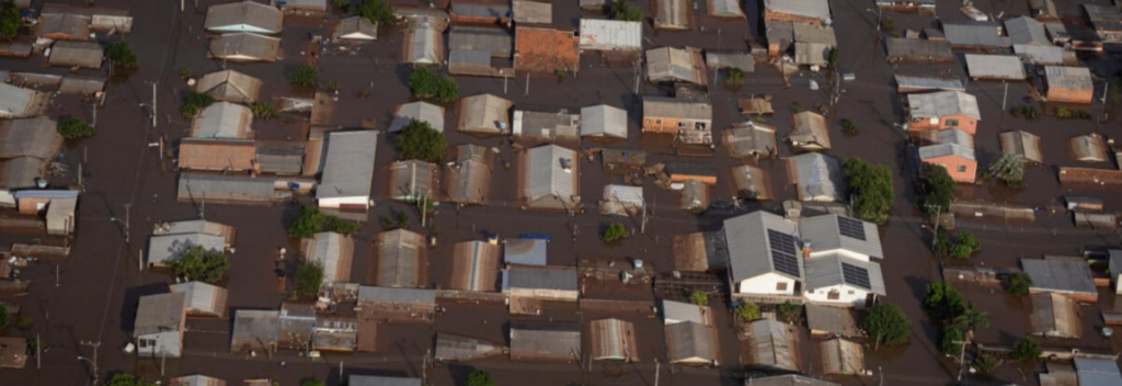 Vista aérea do bairro alagado de Canoas, região metropolitana de Porto Alegre. Níveis históricos de fortes chuvas causaram a inundação do Lago Guaíba, com 5,35 metros de altura - Foto: ACNUR/Daniel Marenco.