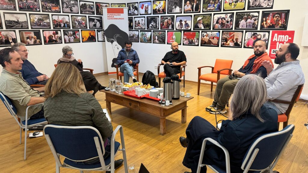 Em reunião com Raquel Rolnik, do LabCidade, e Bruno Santana, do BRCidades, sobre o direito à cidade